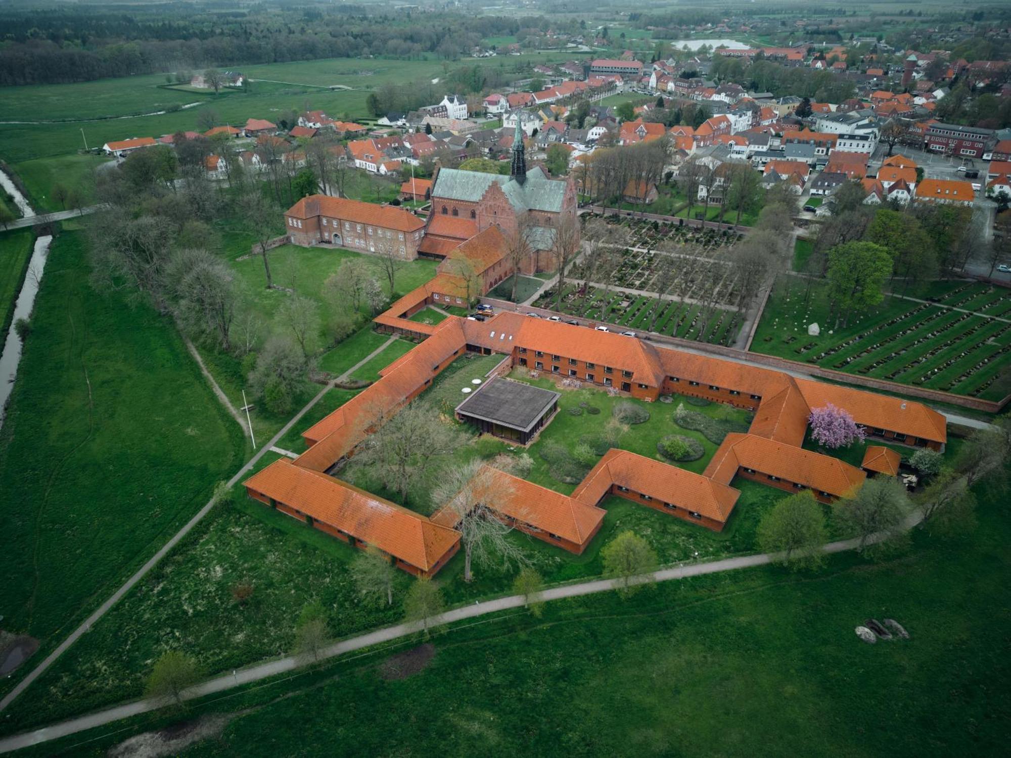 Logumkloster Refugium Esterno foto